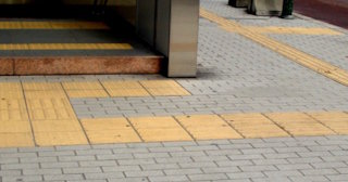 Тактильная плитка ПВХ в Ейске - купить от 721 руб. в ТротуарнаяПлитка