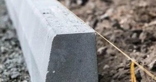 Установка бордюров для тротуарной плитки в Ейске - цена от 824 руб.