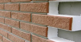 Облицовка цоколя плиткой в Ейске. Стоимость от 928 руб.