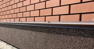 Облицовка цоколя керамогранитом в Ейске в октябре