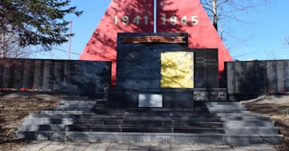 Профессиональное благоустройство памятников в Ейске в октябре